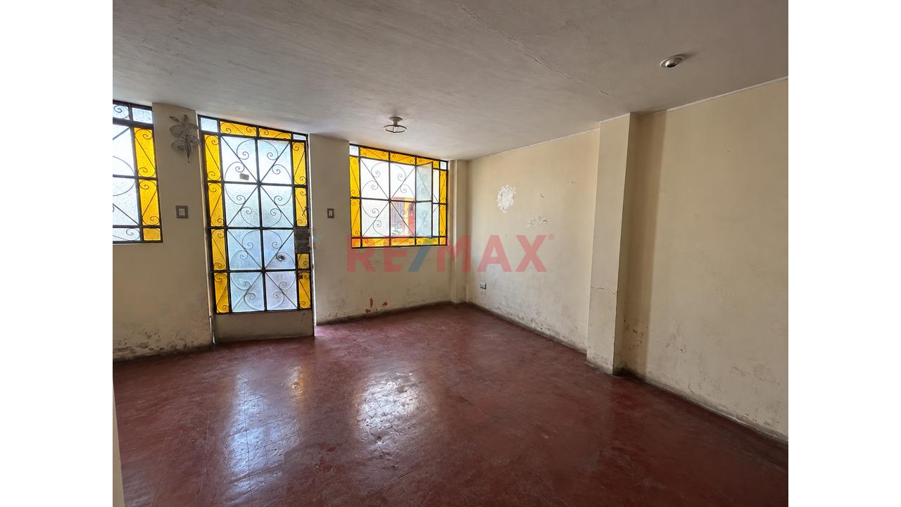 Se Venda Casa De 2 Pisos San Juan De Lurigancho A 2 Cdras De Av. Proceres. — foto 2