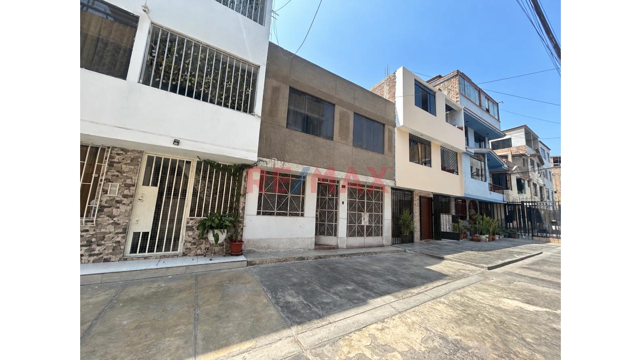 Se Venda Casa De 2 Pisos San Juan De Lurigancho A 2 Cdras De Av. Proceres. — foto 9