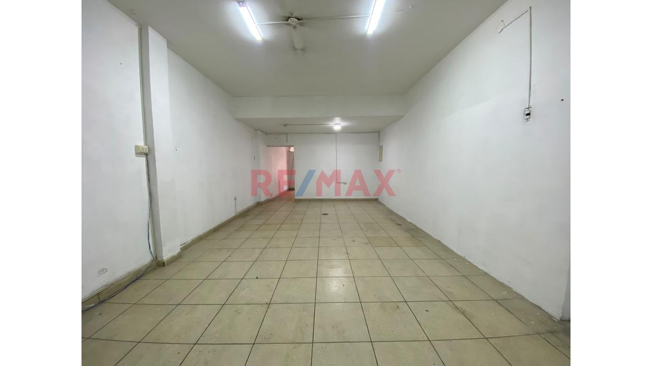 Edificio Multifuncional Y Comercial En Av A 3 Cuadras Del Mall Aventura En Zarate San Juan De Lurigancho — foto 8