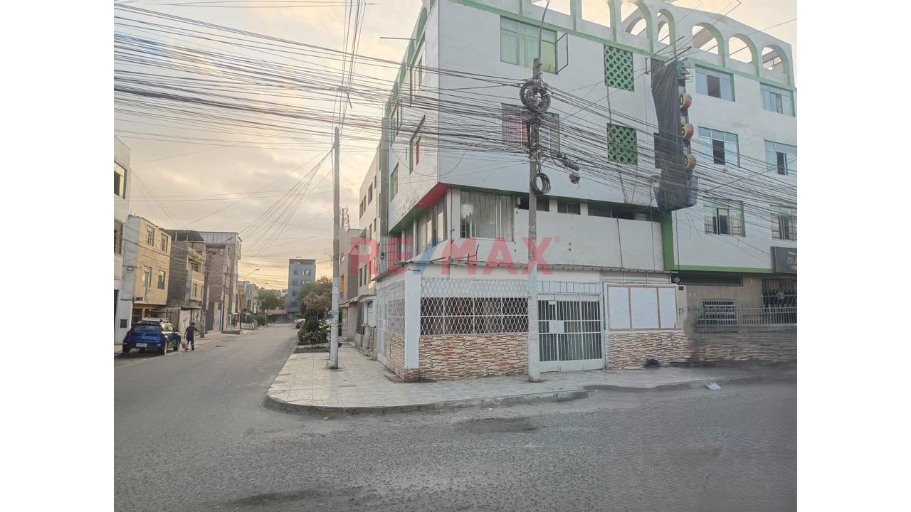 Edificio Multifuncional Y Comercial En Av A 3 Cuadras Del Mall Aventura En Zarate San Juan De Lurigancho — foto 3
