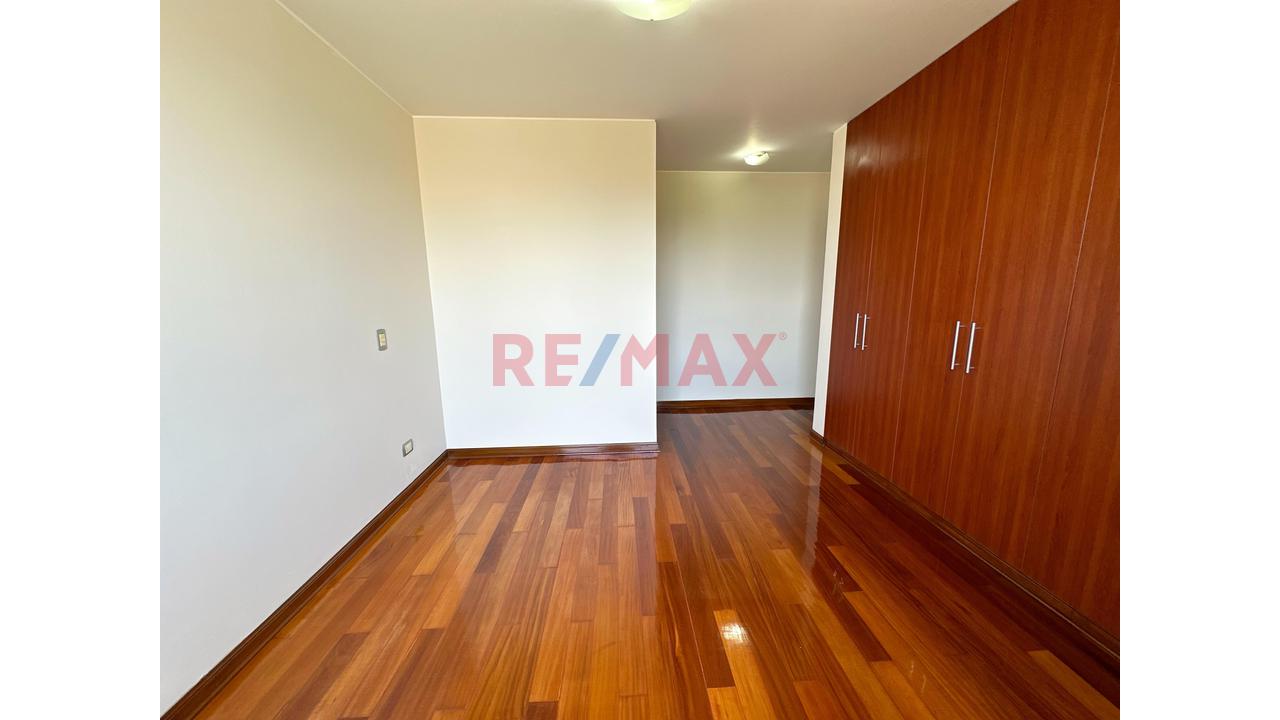 Exclusivo Departamento Con Amplia Terraza En San Isidro – 157.80 M² - Ascensor Directo — foto 6