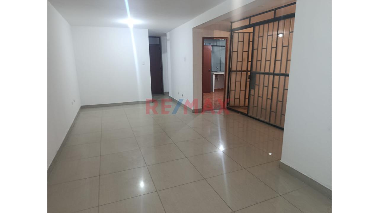 Departamento En Alquiler En 2Do Piso En Los Olivos