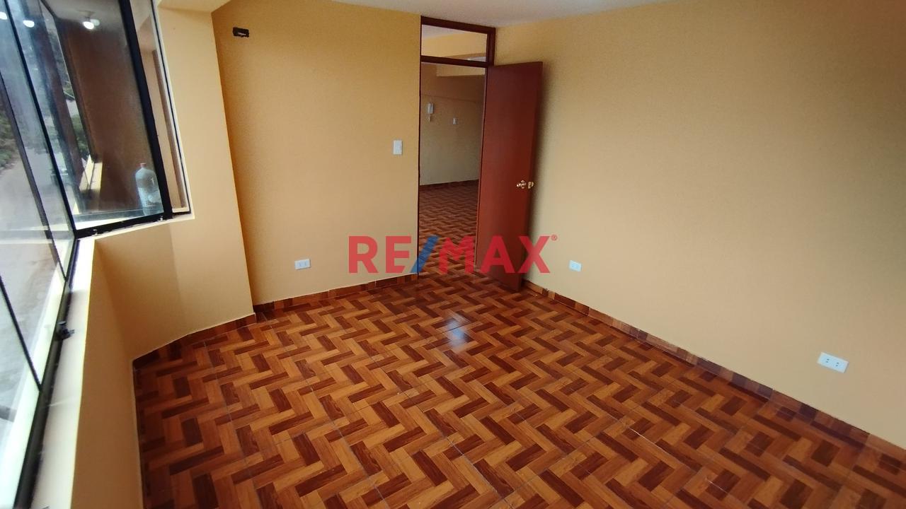 Departamento En Urb. Canto De Sol - 2