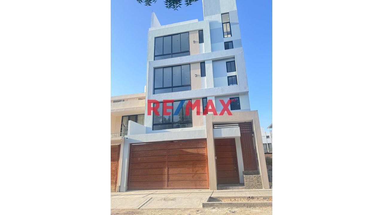 Moderno Departamento De Estreno En Alquier ¡A Estrenar ! En Urb. Los Corales I Etaapa Ii (Piso 1) - 1