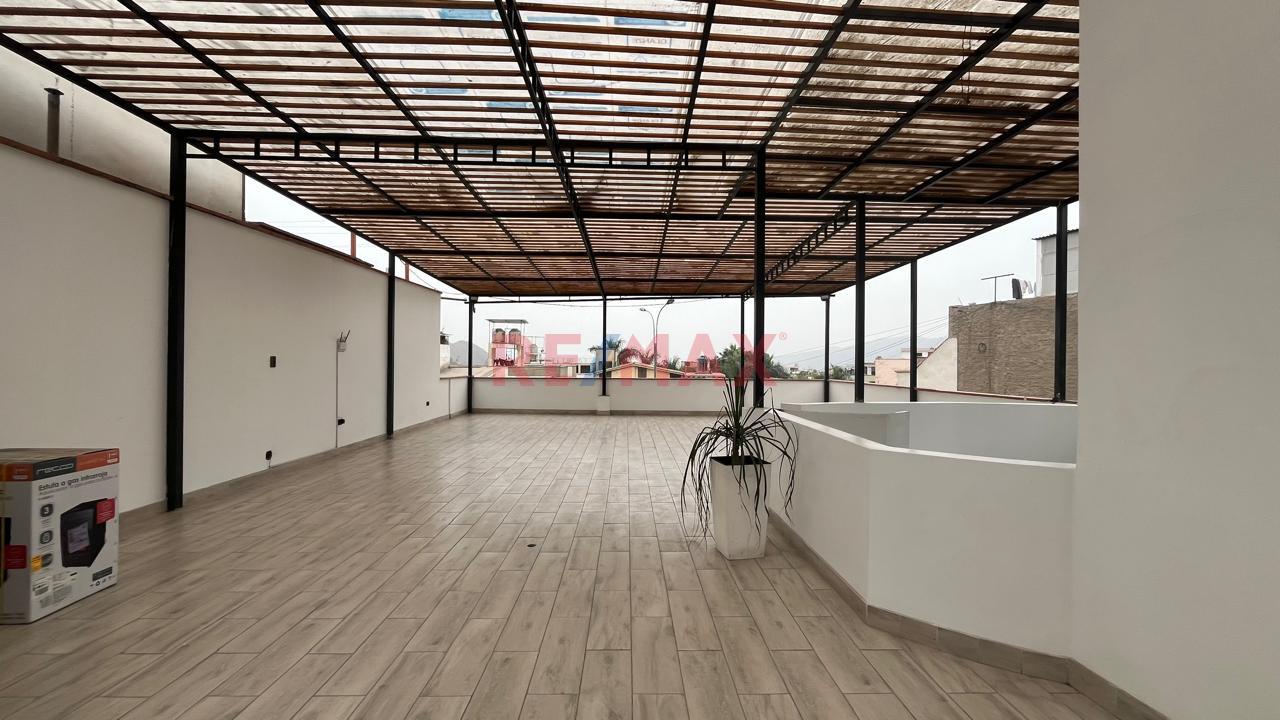 🏡 Amplia Casa 3 Pisos Con Mini Departamento Y Acceso Directo Al Parque – La Molina - 17