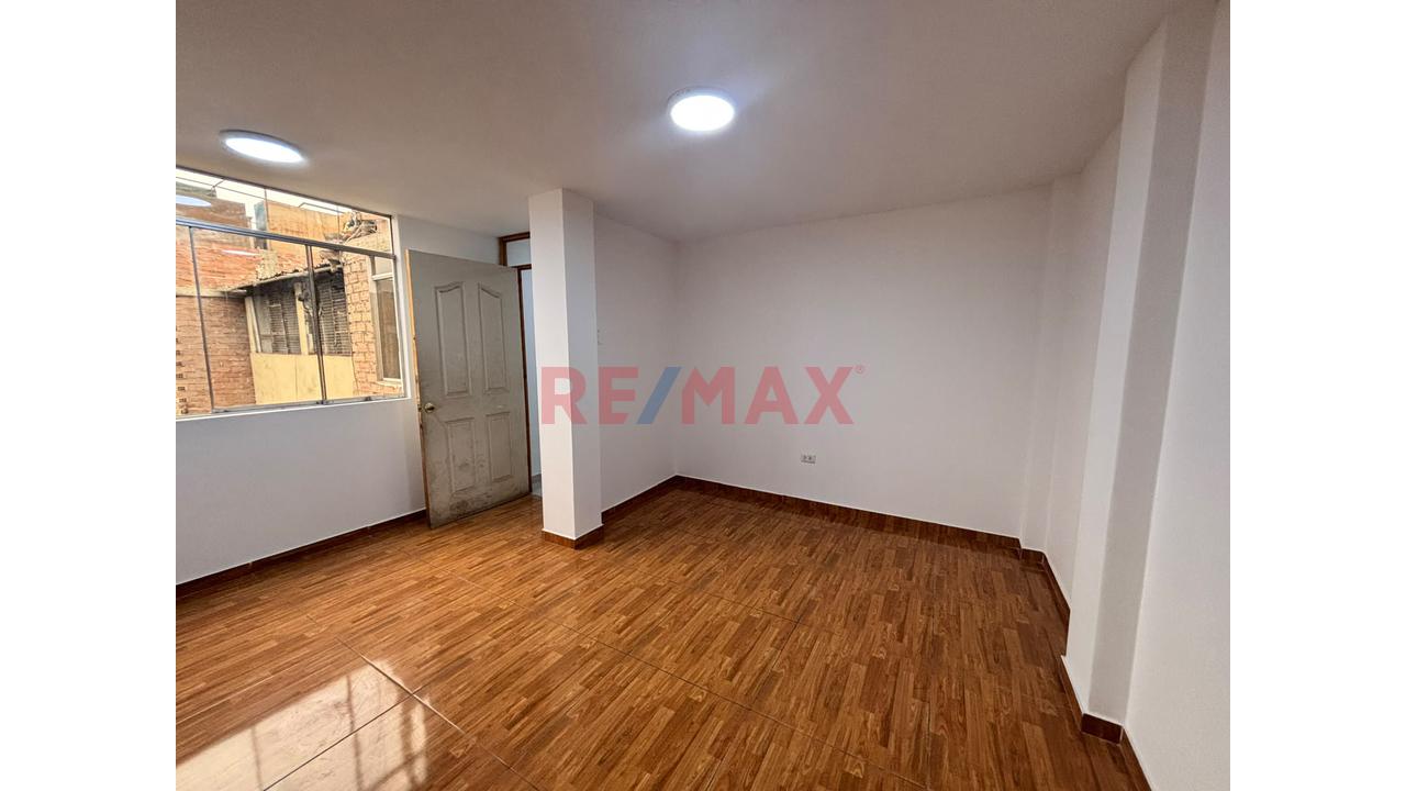 Venta De Departamento En El Agustino – 2 Dormitorios Cerca De Puente Nuevo — foto 2