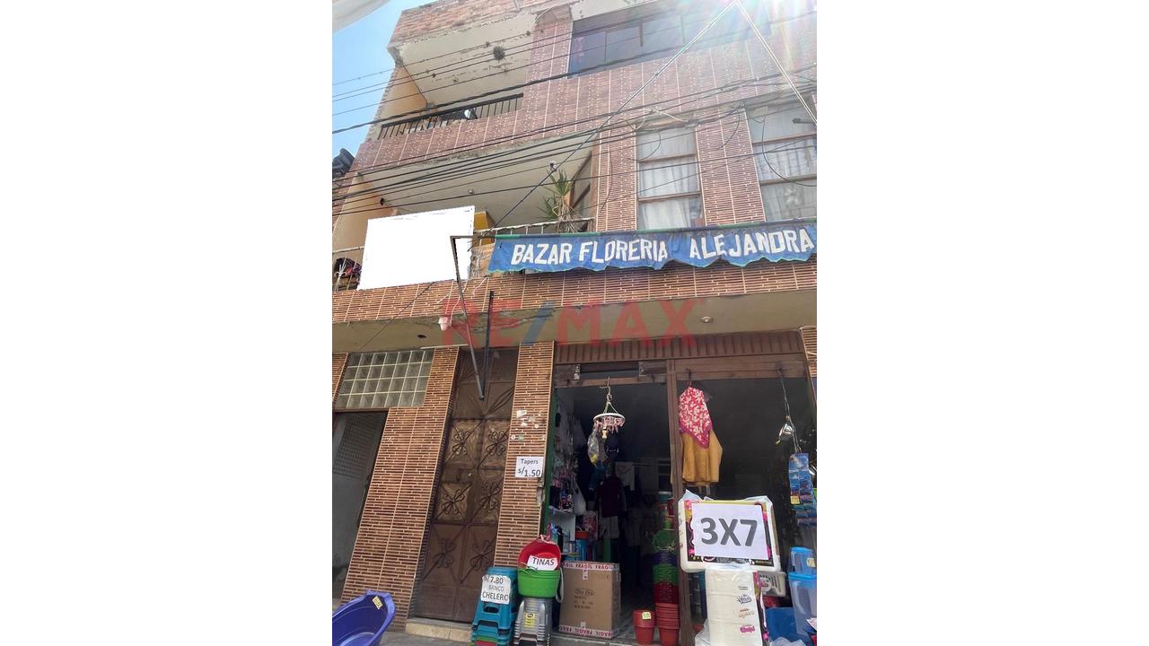 Vendo Casa 3 Pisos + Local Comercial Acceso Independiente, Jr. Bambamarca 148, Cajamarca - 1