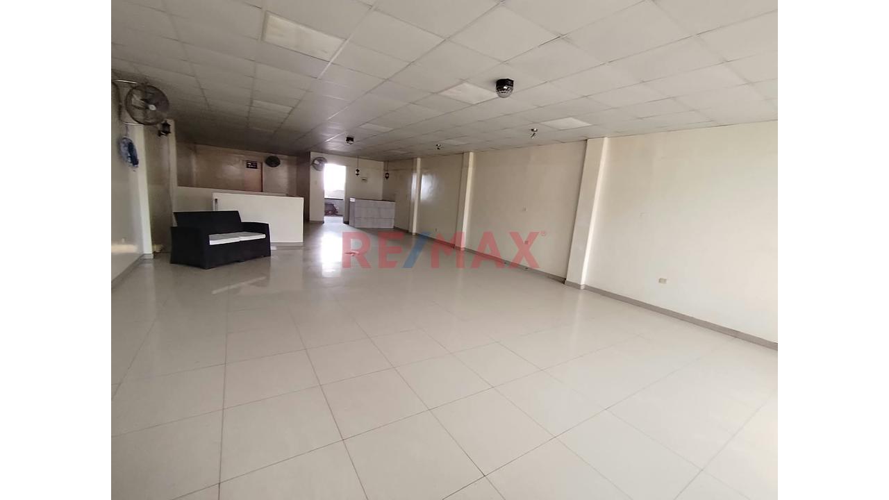 Casa de 9 dormitorios en Carabayllo, 538 m² — foto 3