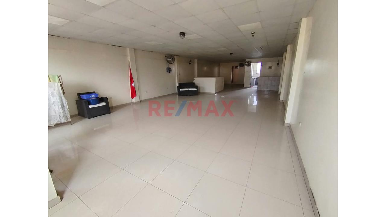Casa de 9 dormitorios en Carabayllo, 538 m² — foto 2