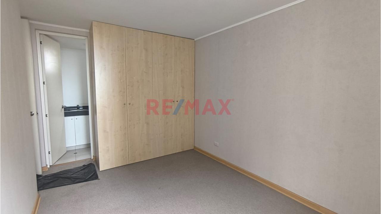 Vendo Moderno Departamento En Piso 6 - El Agustino - 2