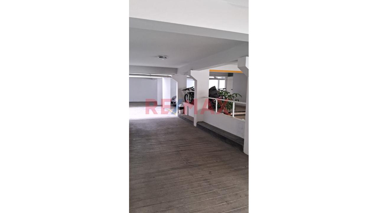 Alquilo Exclusivo Departamento Frente Al Lima Cricket & Football Club En Magdalena - 21