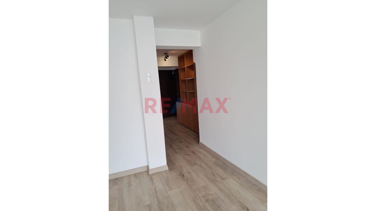 Alquilo Exclusivo Departamento Frente Al Lima Cricket & Football Club En Magdalena — foto 4