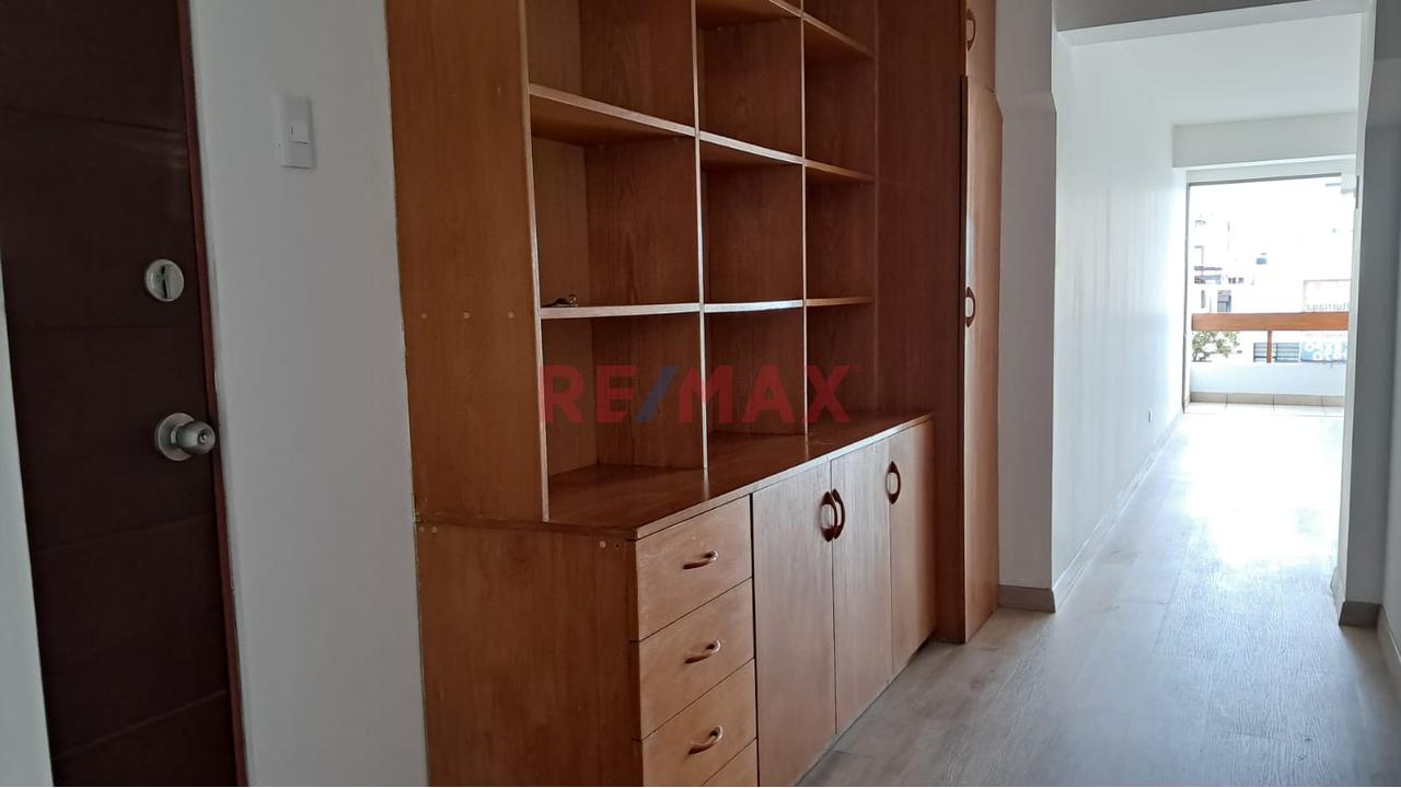 Alquilo Exclusivo Departamento Frente Al Lima Cricket & Football Club En Magdalena — foto 3