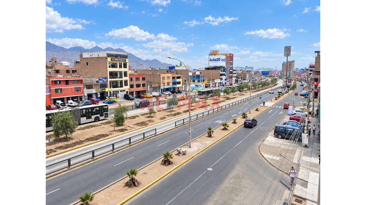Edificio Institucional Y Comercial En Alquiler — foto 14
