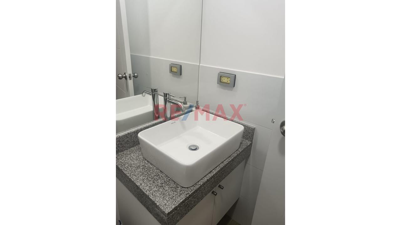 Alquilo Departamento En Av Arequipa- Lince - 13