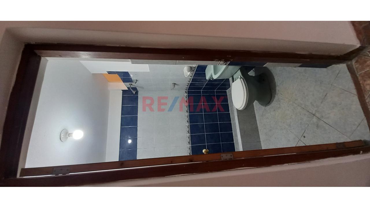 Local Comercial En Alquiler - Ves - 21