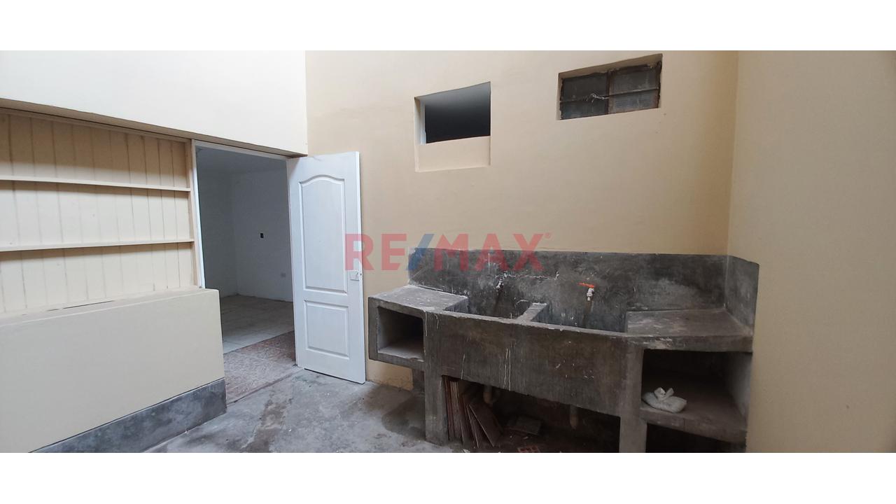 Local Comercial En Alquiler - Ves - 14