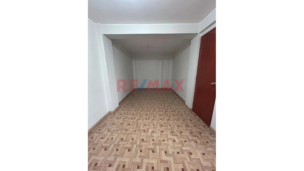 Se Vende Casa De 90 M2 Upis Huascar - 7