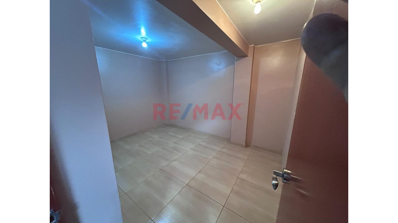 Se Vende Casa De 90 M2 Upis Huascar - 20