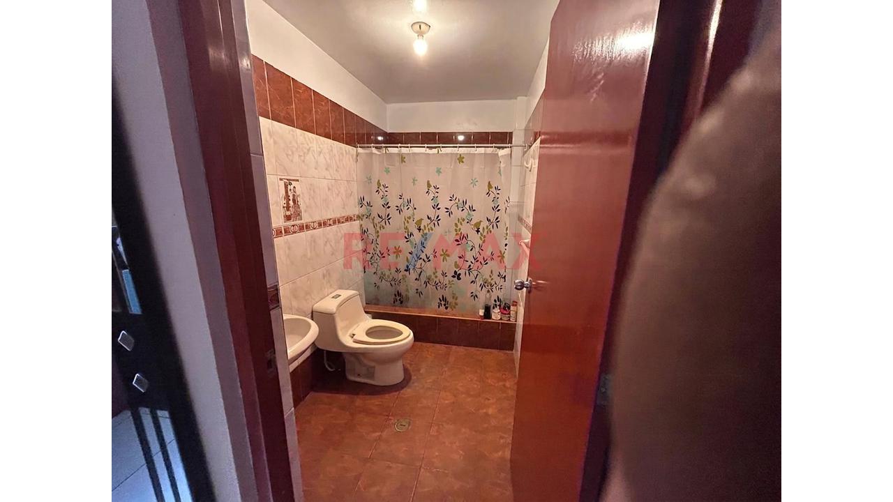 Se Vende Casa De 90 M2 Upis Huascar - 12