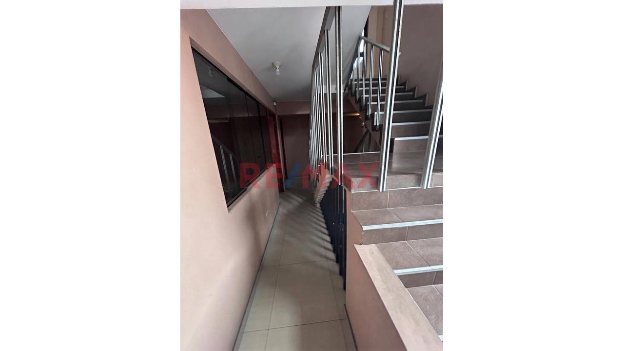 Se Vende Casa De 90 M2 Upis Huascar - 19