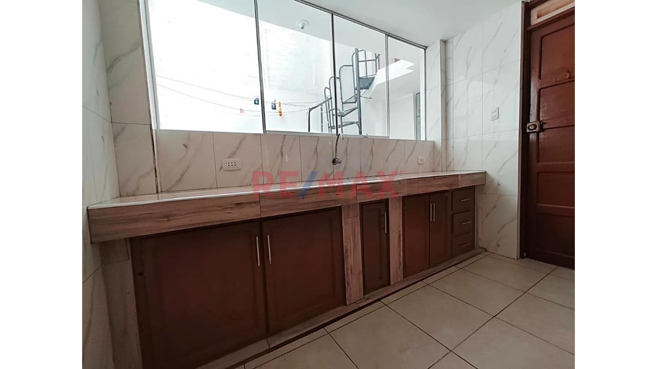🔑 Casa En Alquiler Vivienda Y/O Oficinas 📍 El Tambo – Huancayo - 13