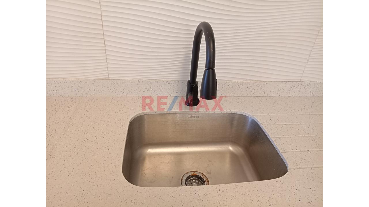 Se Alquila Un Departamento Duplex En Urbanizacion La Alborada En Comas — foto 7