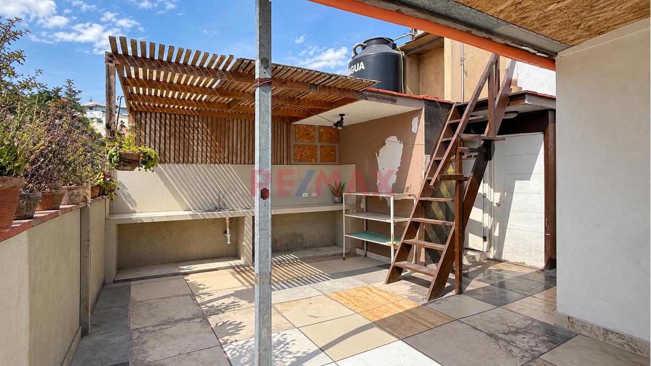 Casa De 4 Pisos Vive A Pasos Del Mar En Una De Las Zonas Más Buscadas De Miraflores - 20