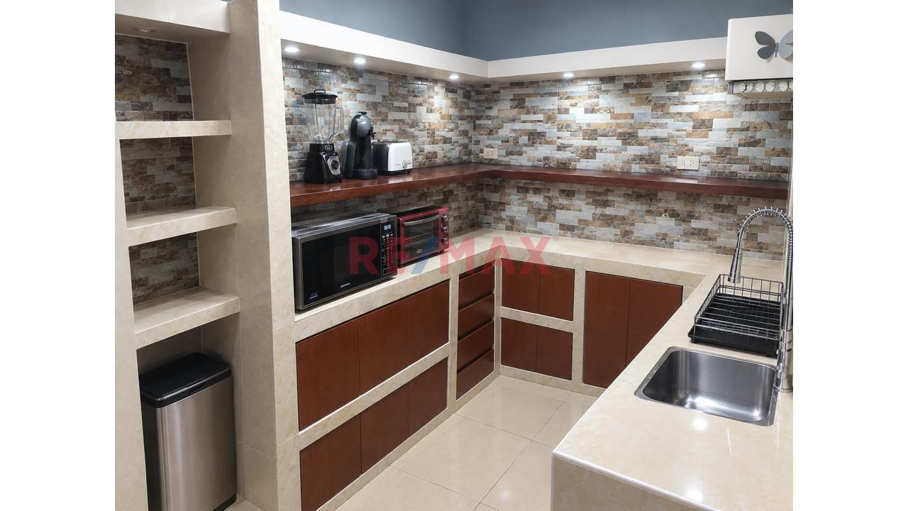 Casa De 4 Pisos Vive A Pasos Del Mar En Una De Las Zonas Más Buscadas De Miraflores - 8