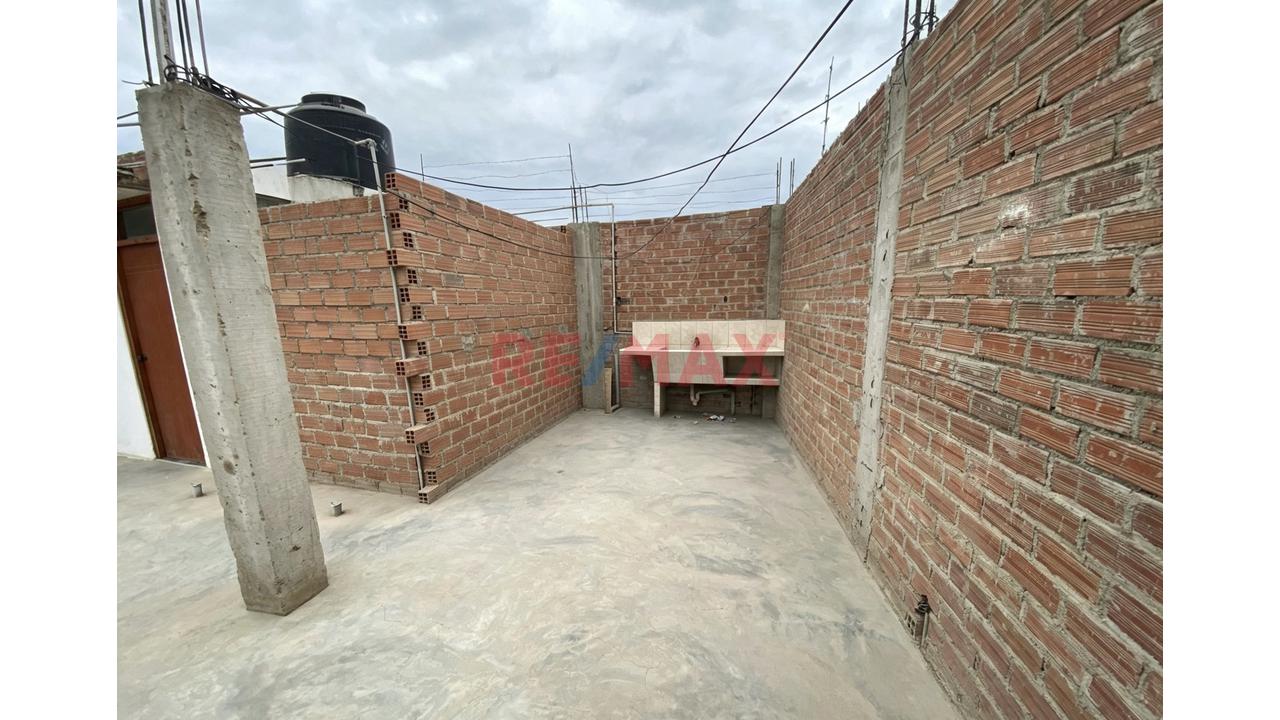 Casa De 2 Pisos Más Azotea En Venta Urbanizacion La Purisima Chiclayo - 21