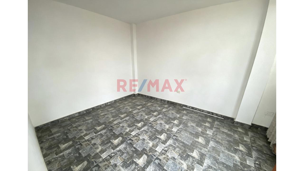 Casa De 2 Pisos Más Azotea En Venta Urbanizacion La Purisima Chiclayo - 20