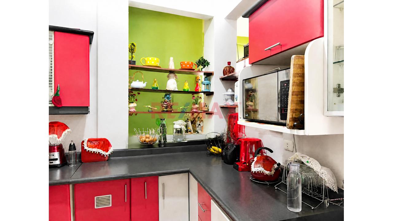 🔥 ¡Oportunidad En Chorrillos! Casa De 2 Pisos Con Potencial Ideal Para Vivir O Invertir 🔥 - 5
