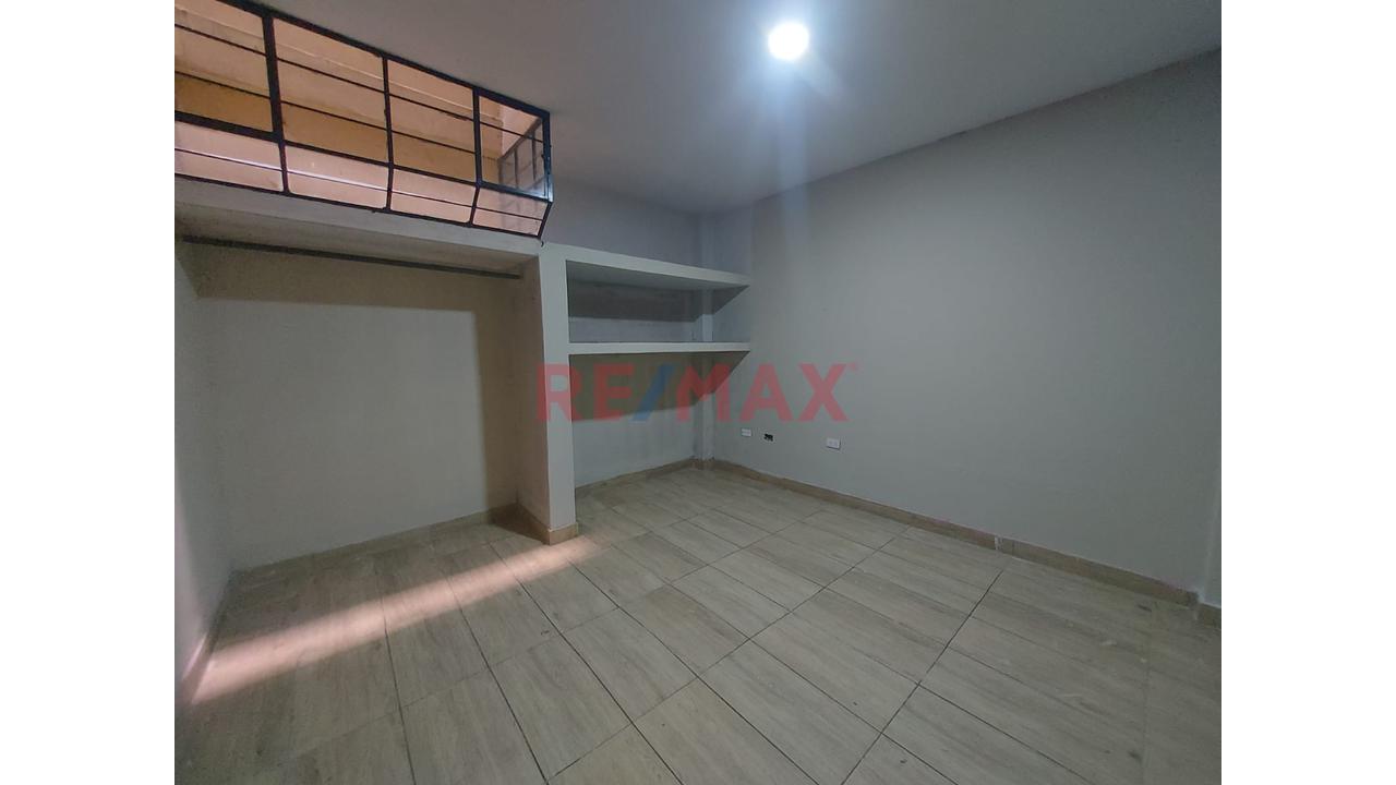 Se Alquila Amplio Departamento En Primer Piso En El Distrito De Comas - 8