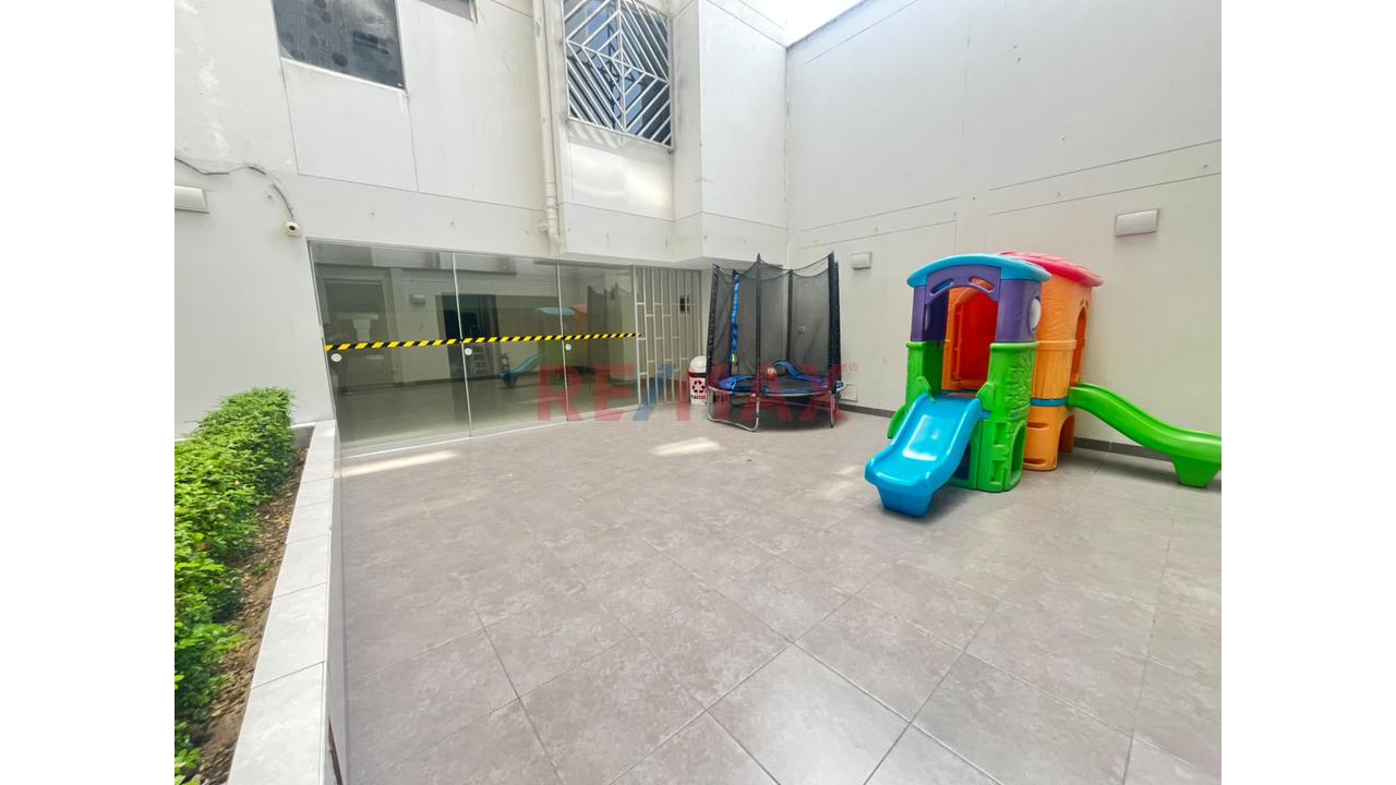 Venta De Departamento En Breña - 3