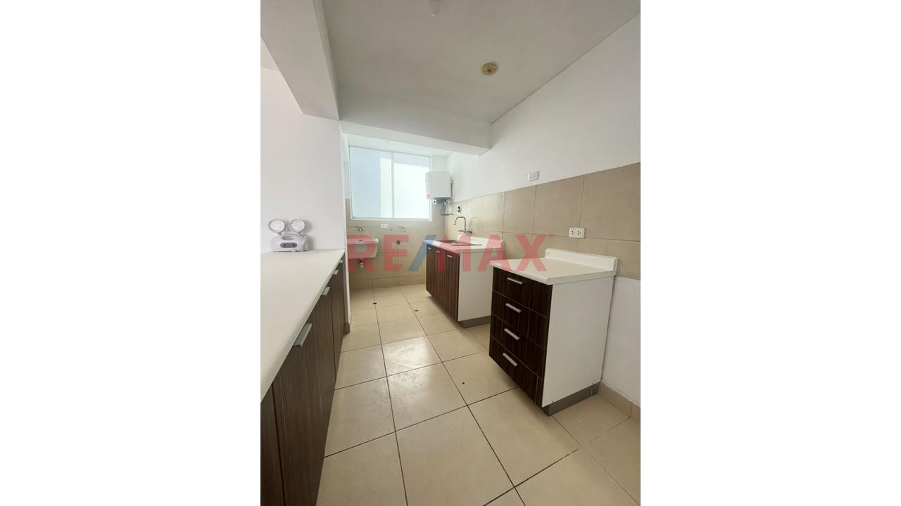 Venta De Departamento En Breña - 14