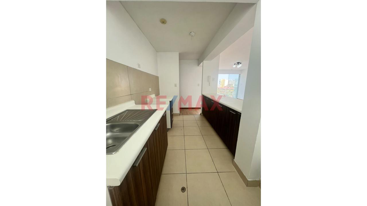 Venta De Departamento En Breña - 10