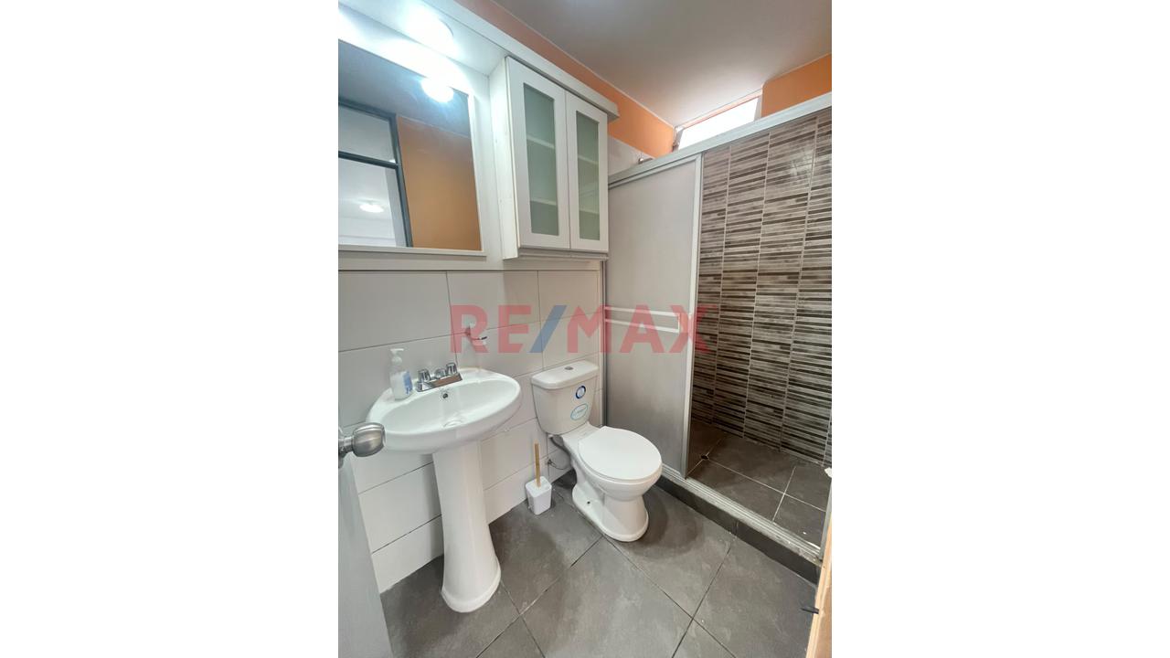 Venta De Departamento En Breña - 2