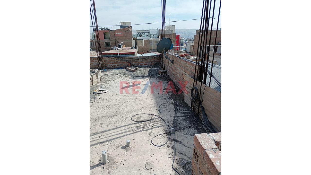 Venta De Aires En Edificio De 4 Pisos En El Entro De Tacna - 6