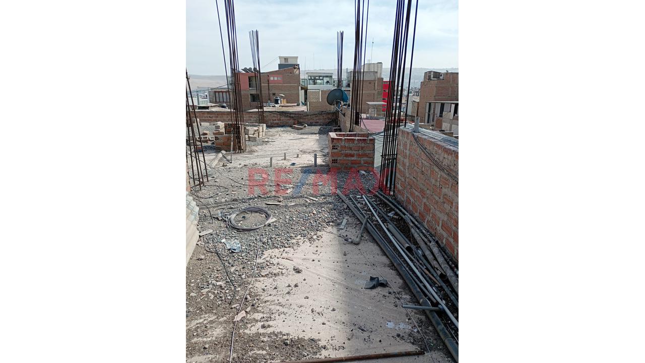 Venta De Aires En Edificio De 4 Pisos En El Entro De Tacna - 2