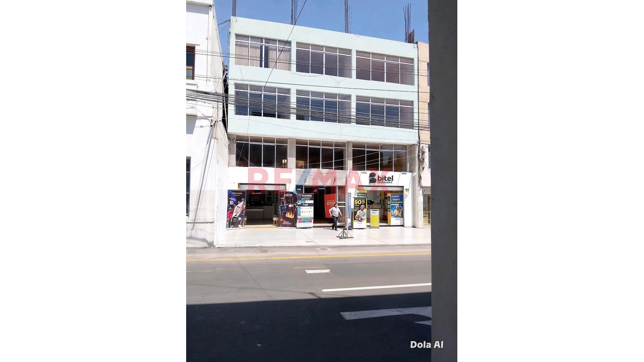 Venta De Aires En Edificio De 4 Pisos En El Entro De Tacna - 1