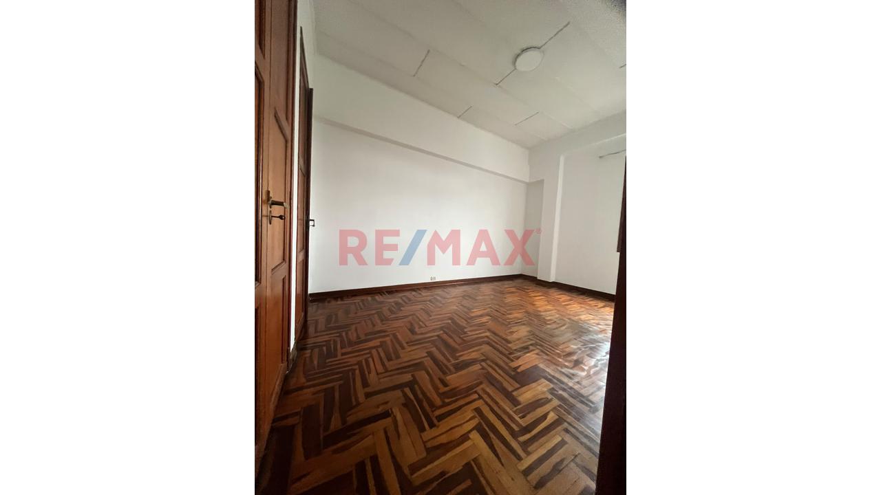 Inversión Y Comercialización – Venta De Amplio Departamento De 162 M² ! - 4