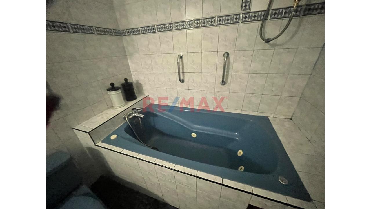 Inversión Y Comercialización – Venta De Amplio Departamento De 162 M² ! - 8