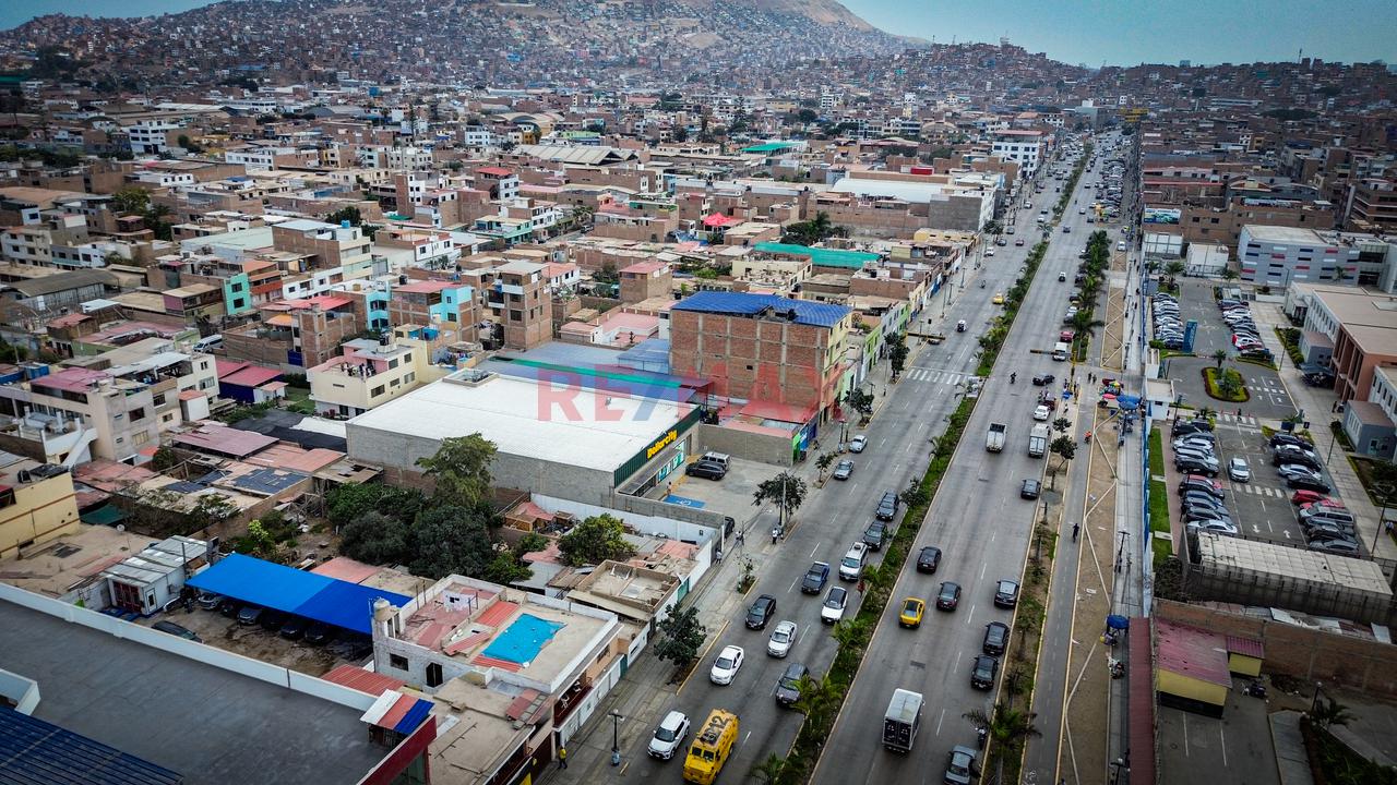 Terreno Comercial En Venta – Av. Huaylas - 5