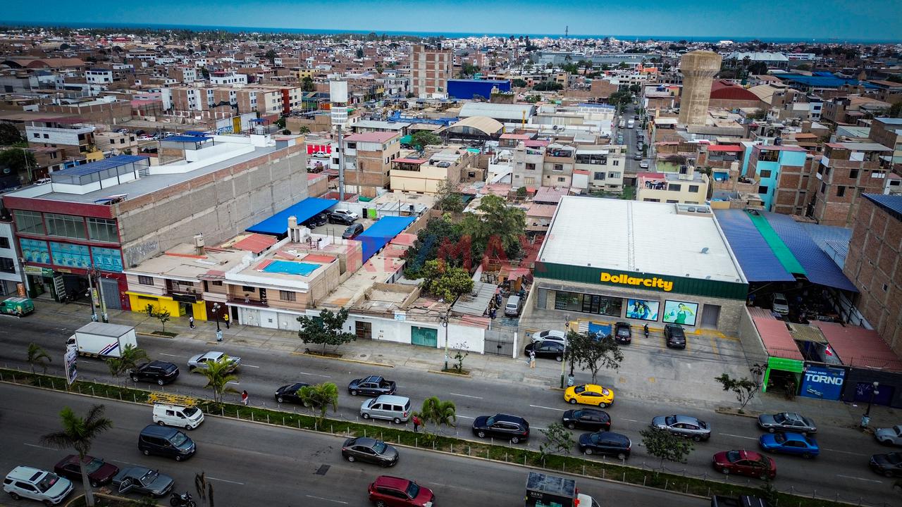 Terreno Comercial En Venta – Av. Huaylas - 7