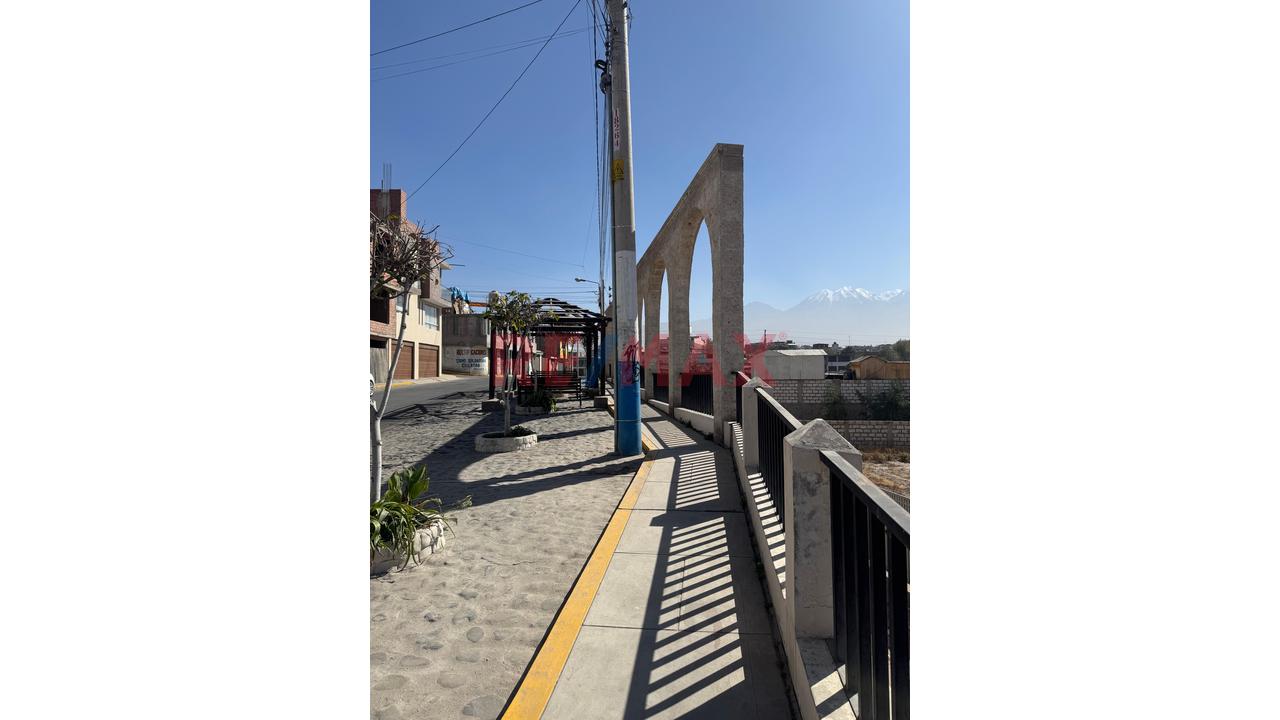 Local Alquiler Puente Fatima Cerro Colorado - 2