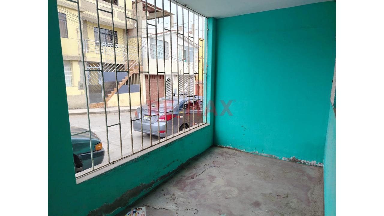 Venta De Casa A Precio De Terreno - 5