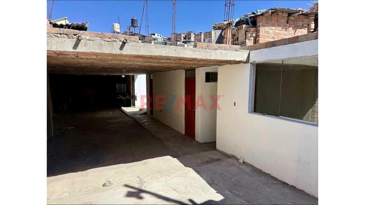 Se Vende Casa En La Finca - Paucarpata - 4