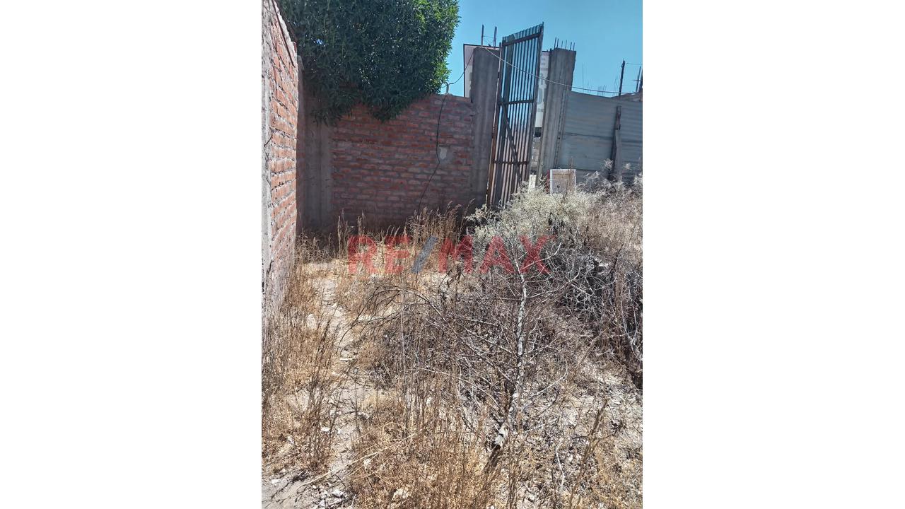 Terreno Urbano En Venta - Nazareno, Cerro Colorado - 2