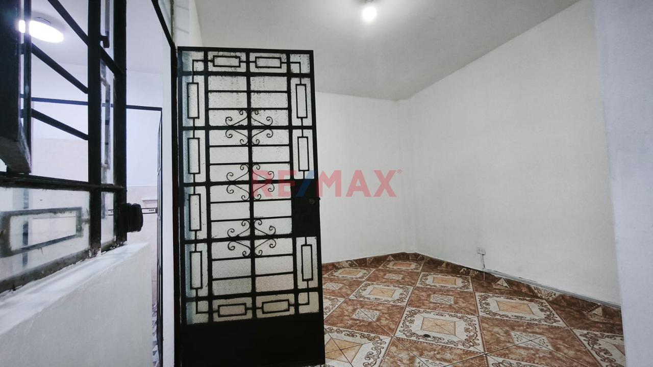 🏬 Alquiler Local Comercial En Av. Ferrocarril El Agustino Limite Con Santa Anita - 12