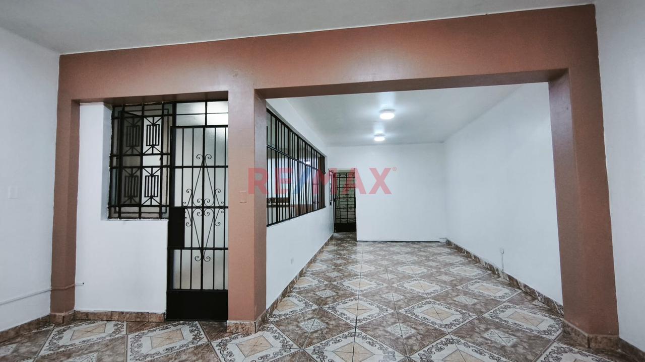 🏬 Alquiler Local Comercial En Av. Ferrocarril El Agustino Limite Con Santa Anita - 6